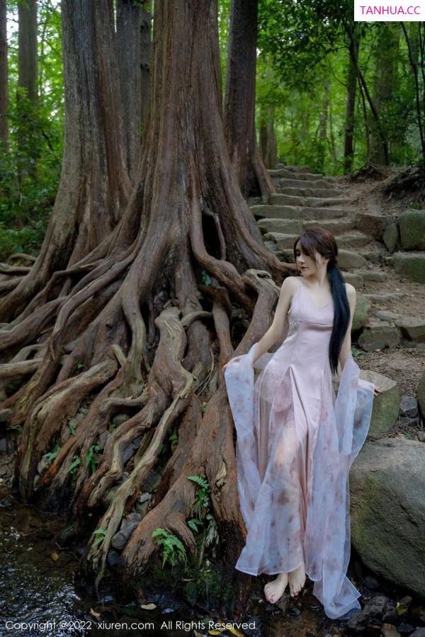 婠婠么  [XiuRen秀人网]高清写真图 2022.10.11 No.5690 婠婠么&小肥莹第30张图片